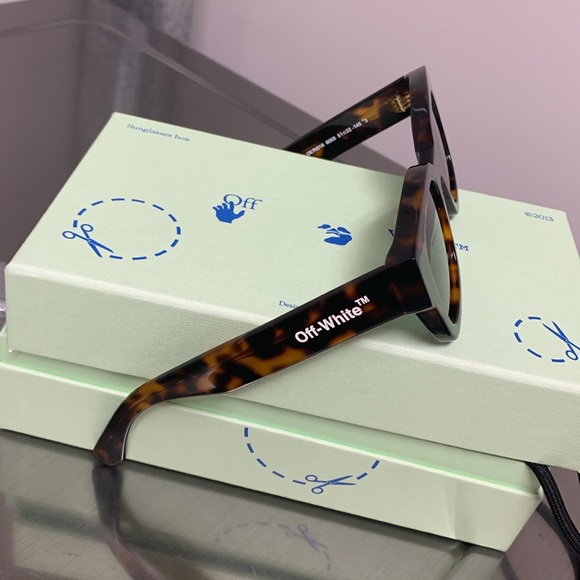 Off-White Zurich Havana Dark Green Sport Unisex sunglasses - Picture 8 of 15